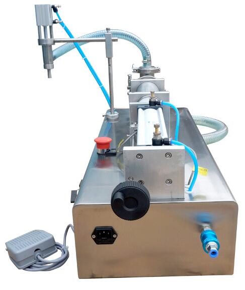 bsb氣動(dòng)小型定量灌裝機(jī)上面