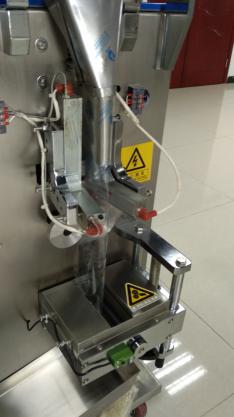 無(wú)人化糯米果凍膠包裝機(jī)細(xì)節(jié)圖